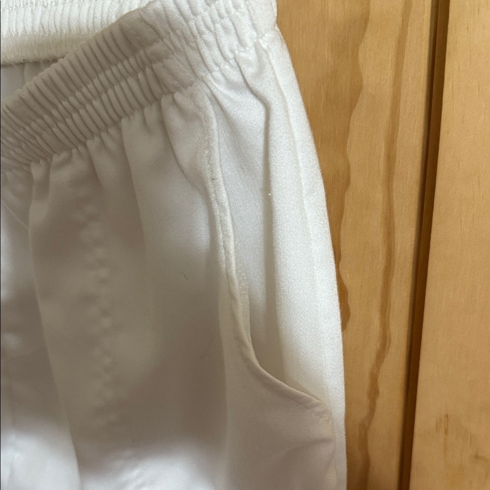 Pykettes Elegant White Women's Pantsuit - Picture 4 of 4